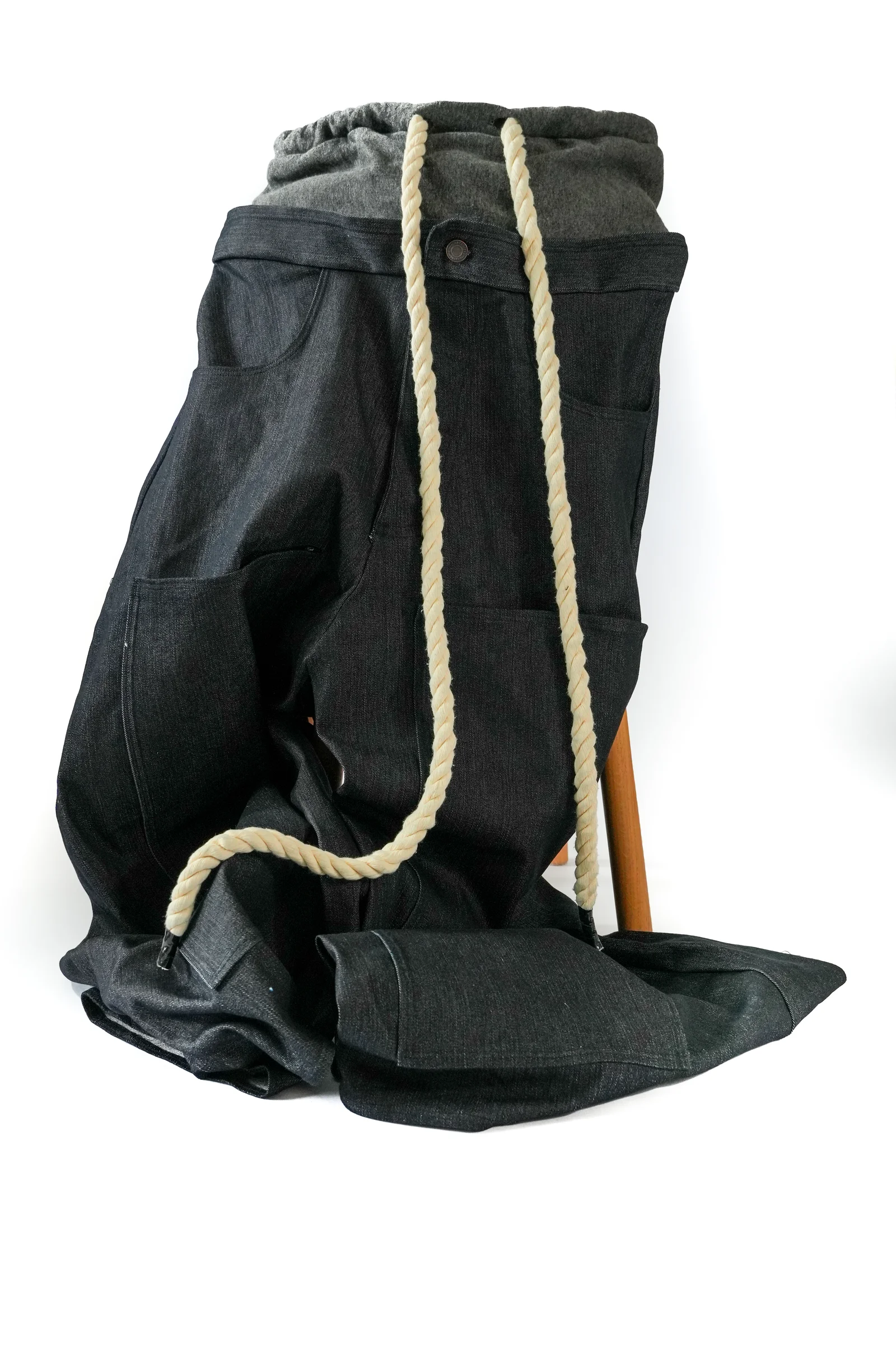 Look 6 Sagging Trousers