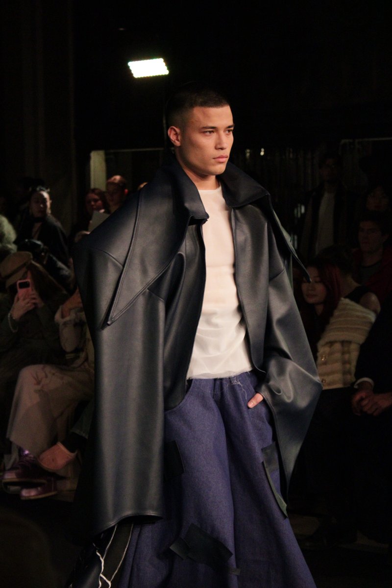 Look 3 — detail